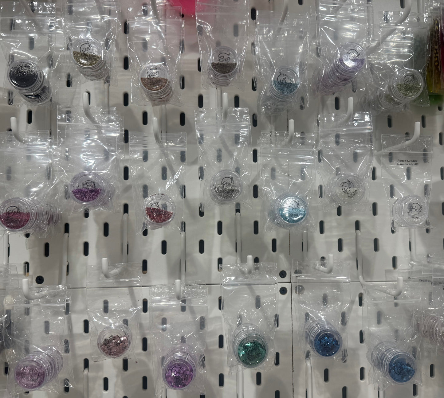 NAIL ART SUPRISE