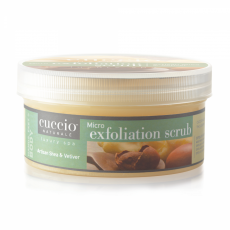 Micro Gommage Exfoliant - Karité & Vétiver de la marque Cuccio. Un exfoliant fin pour les mains, pieds et corps. Format 16oz. (7090637504578) (7439021768770)