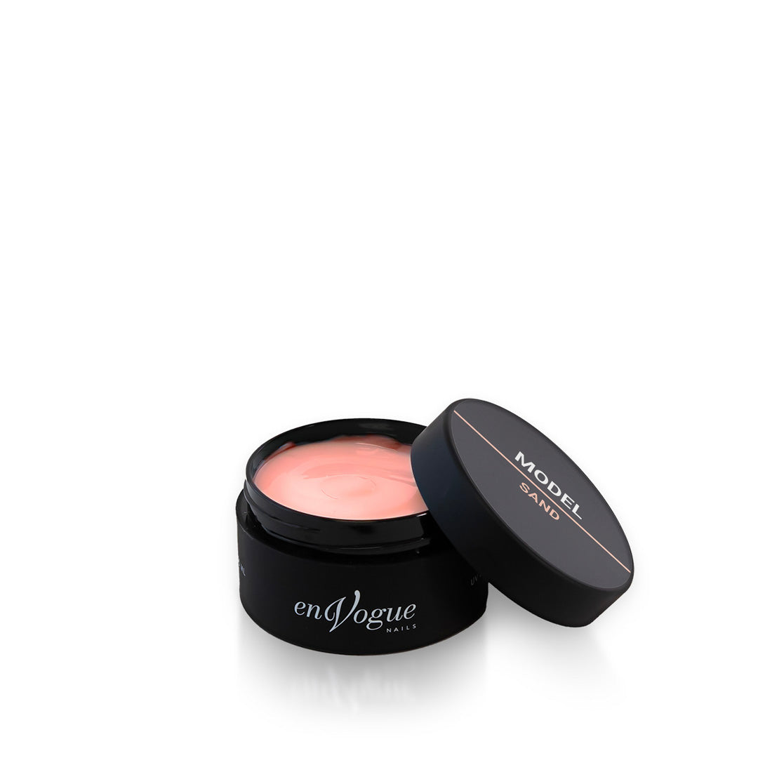 EN VOGUE MODEL SAND