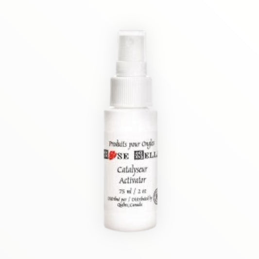 Catalyseur 2oz de la marque Rose Bella en vaporisateur. Catalyseur sans fréon, ne causera aucune sensation d'échauffement sur la plaque de l'ongle.  Aucun jaunissement à long terme. (7216319561794)